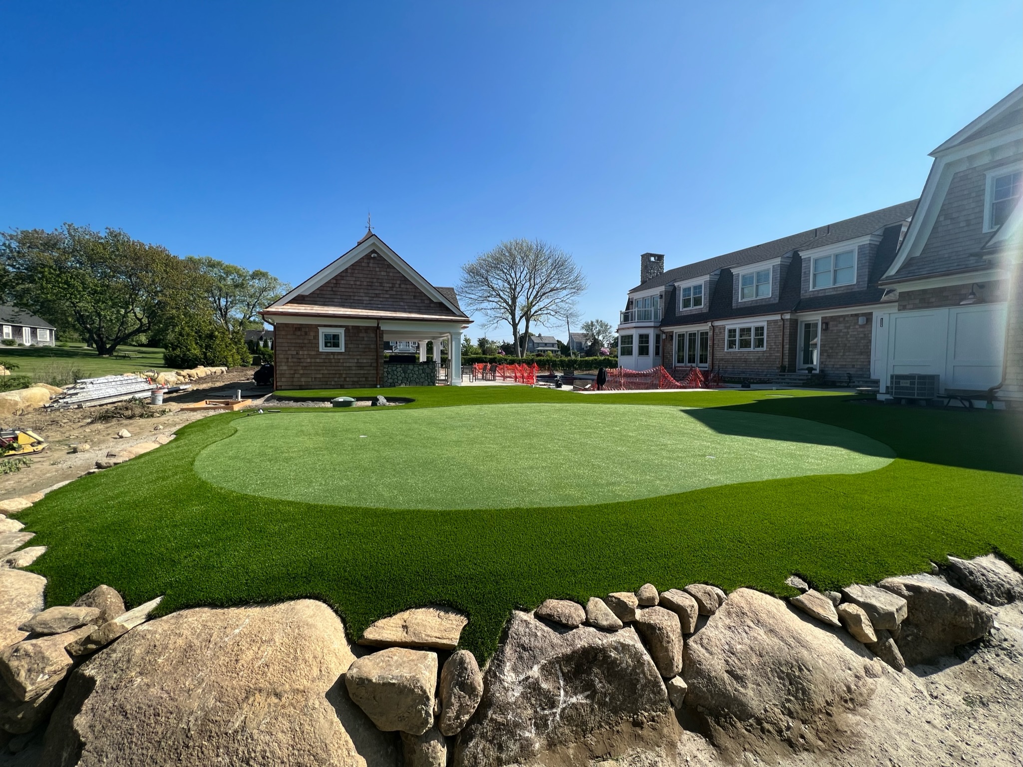 Estate putting green