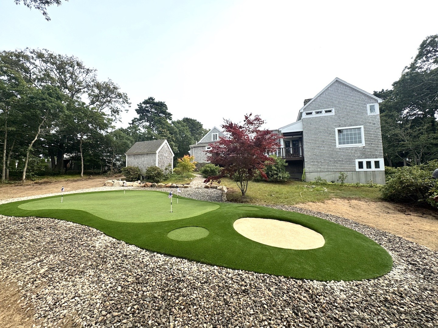 Custom backyard putting green