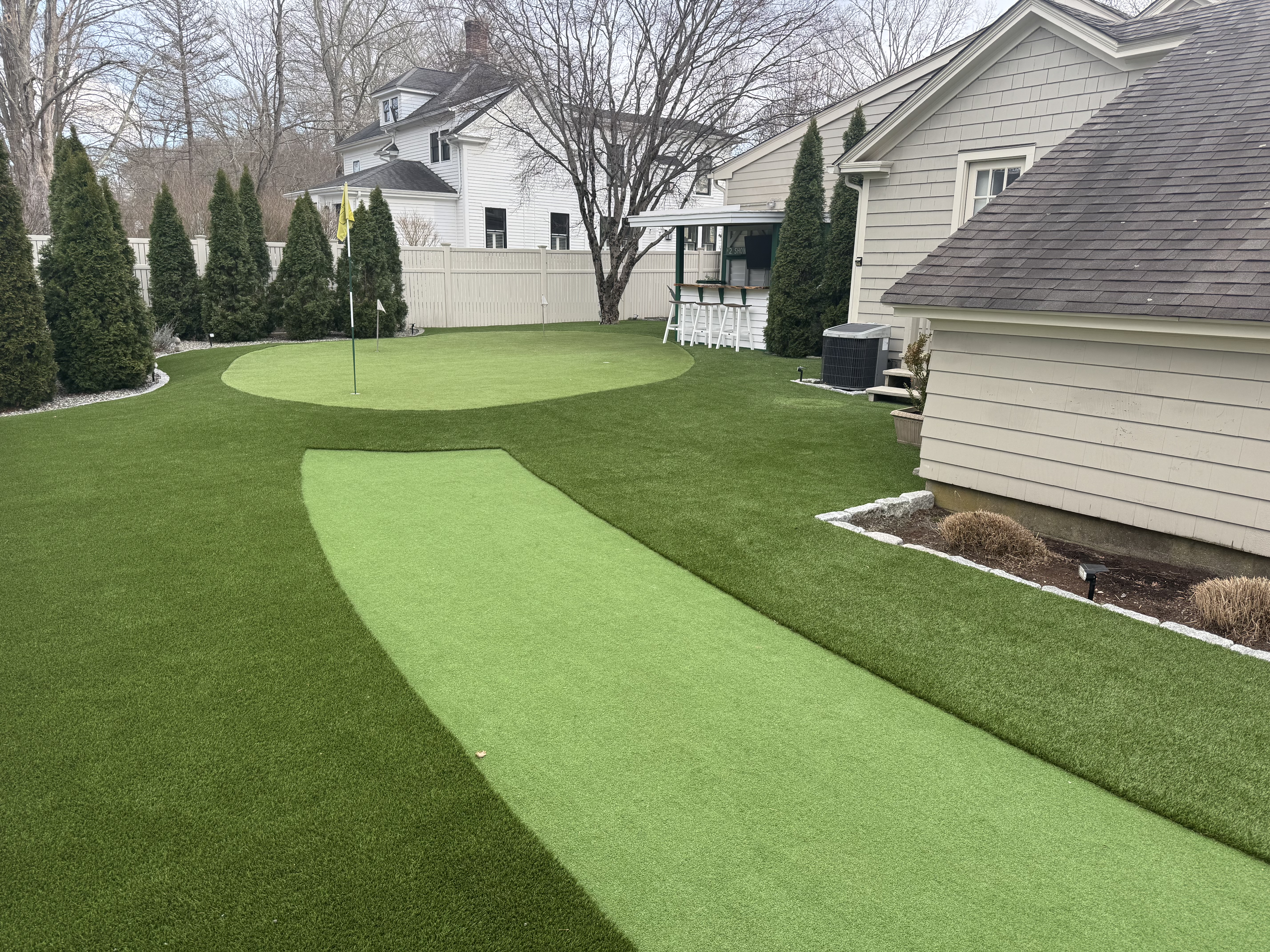 Custom putting green